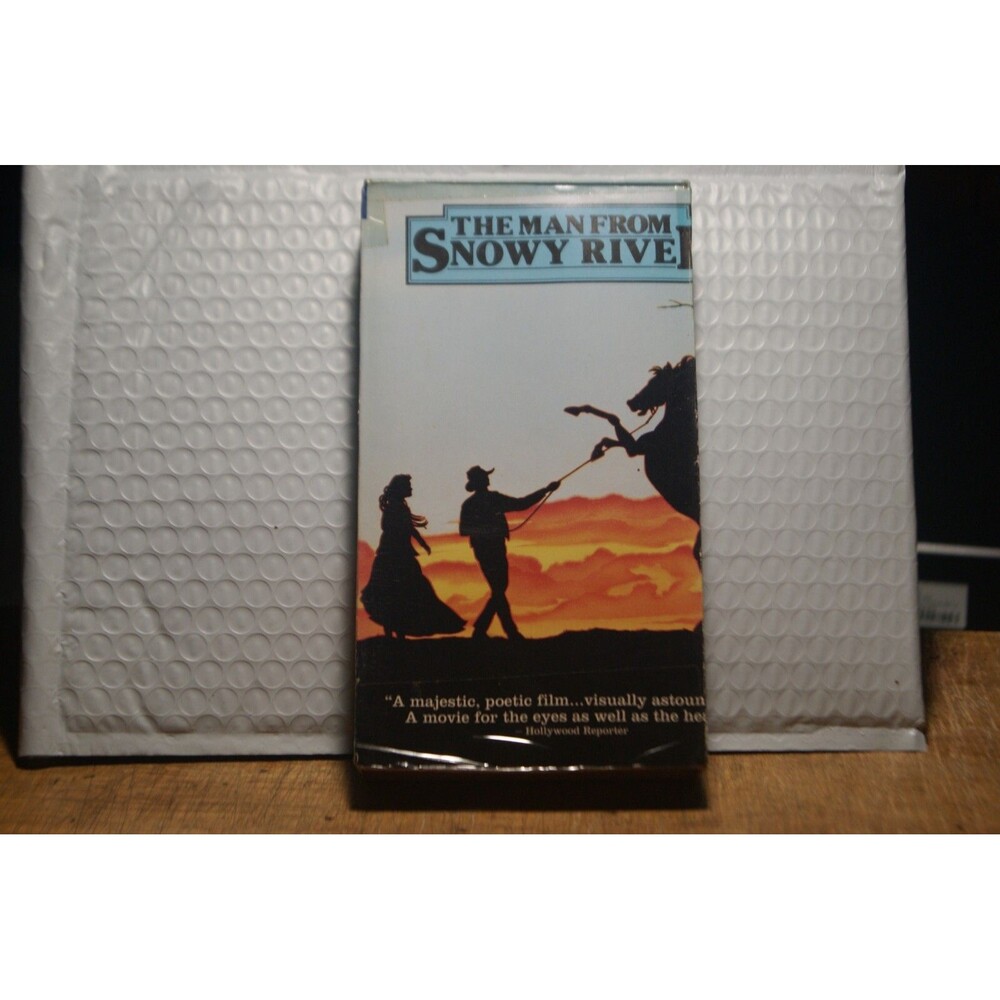 The Man From Snowy River VHS Tom Burlinson Sigrid Thornton 1982 PG Adventure
